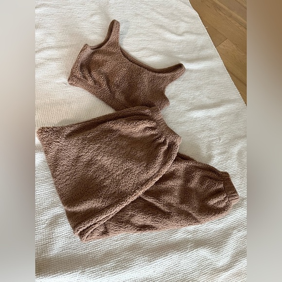 Pants - Size small 2 piece teddy jogger